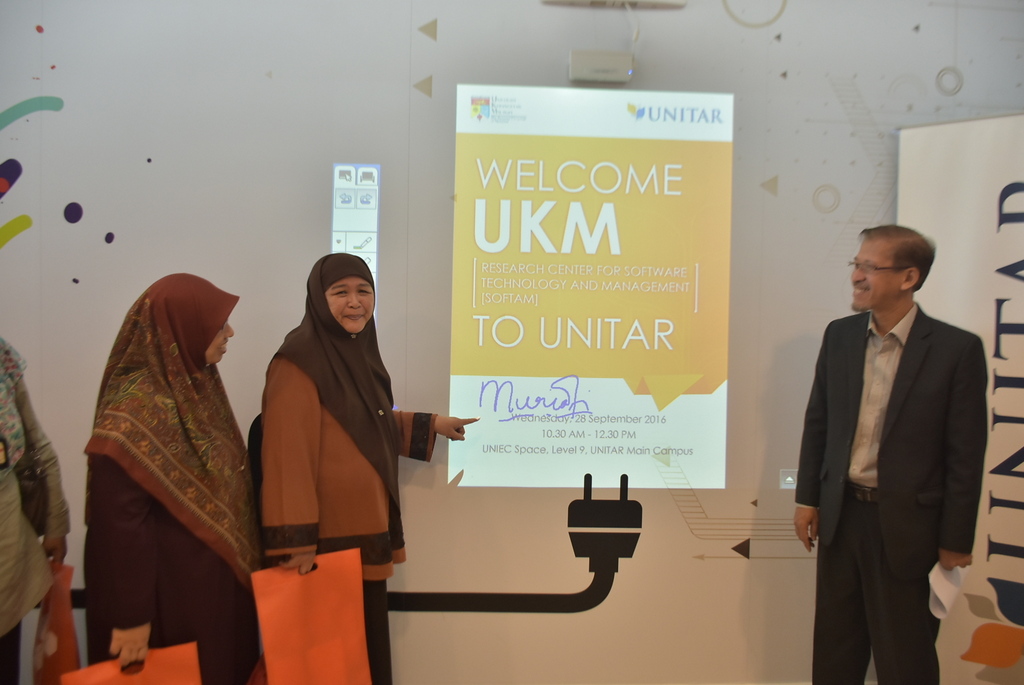 UKM 1700